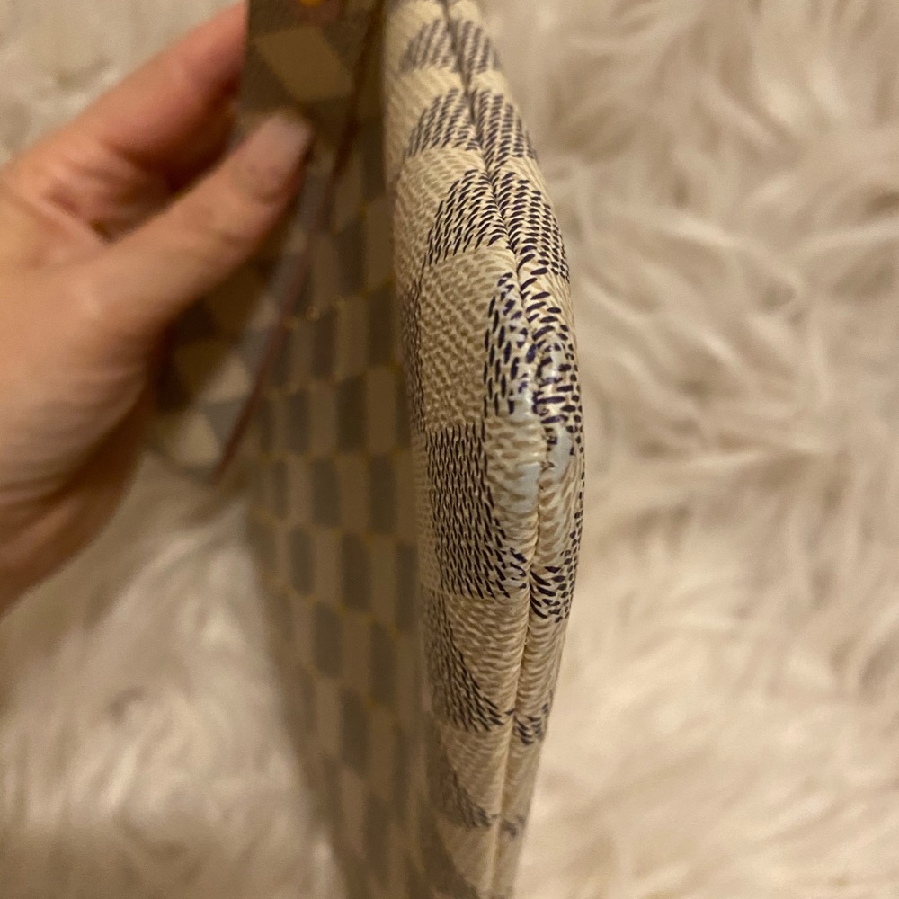 💯 LOUIS VUITTON WRISTLET! Coming Soon! - Picture 5 of 7
